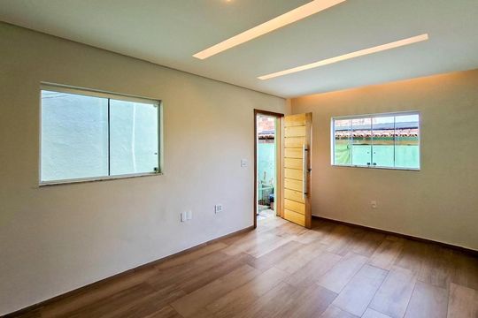 Sala  de casa para alugar com 2 quartos, 70m² em Vera Cruz, Belo Horizonte