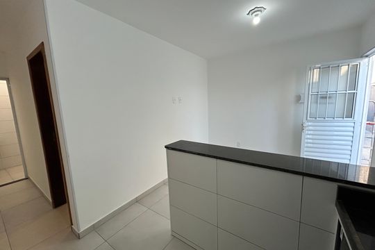 Cozinha de casa para alugar com 1 quarto, 28m² em Bento Ribeiro, Rio de Janeiro