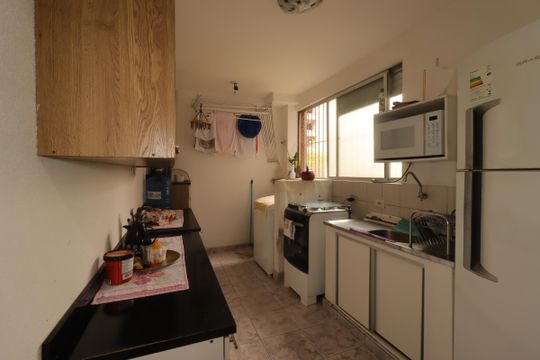Cozinha de apartamento à venda com 2 quartos, 60m² em Parque Sao Vicente, Santo André