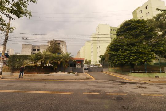 Fachada de apartamento à venda com 2 quartos, 60m² em Parque Sao Vicente, Santo André