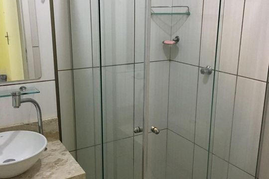 Banheiro de apartamento à venda com 3 quartos, 64m² em Jardim Angela (Zona Leste), São Paulo