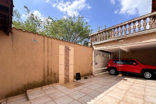 Garagem de casa à venda com 3 quartos, 224m² em Vila Claraval, São Bernardo do Campo