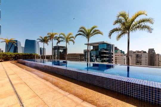 Piscina  de apartamento à venda com 1 quarto, 54m² em Vila Nova Conceição, São Paulo