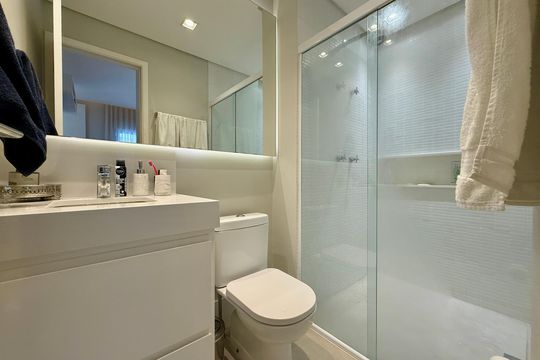 Banheiro Suíte  de apartamento à venda com 1 quarto, 54m² em Vila Nova Conceição, São Paulo
