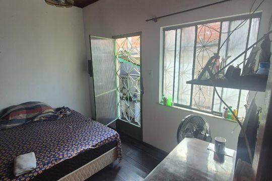 Quarto de casa à venda com 3 quartos, 240m² em Brás de Pina, Rio de Janeiro