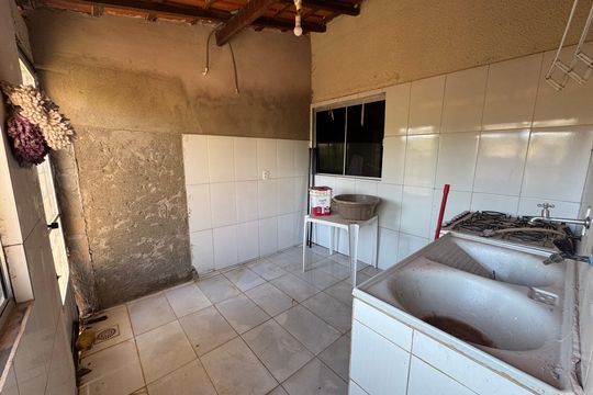 Casa à venda com 4 quartos, 340m² em Arniqueira, Brasília