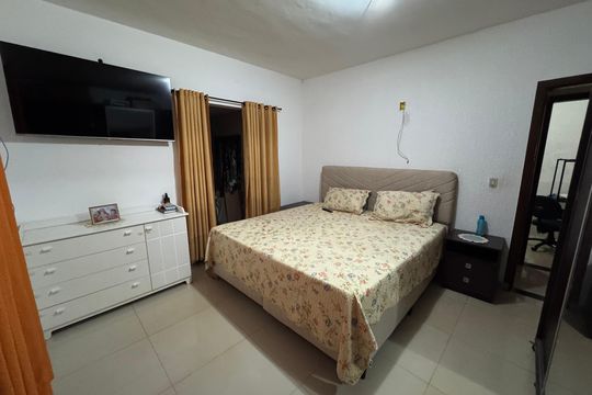 Casa à venda com 4 quartos, 340m² em Arniqueira, Brasília