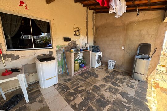 Casa à venda com 4 quartos, 340m² em Arniqueira, Brasília