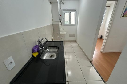Cozinha de apartamento para alugar com 2 quartos, 33m² em Todos Os Santos, Rio de Janeiro