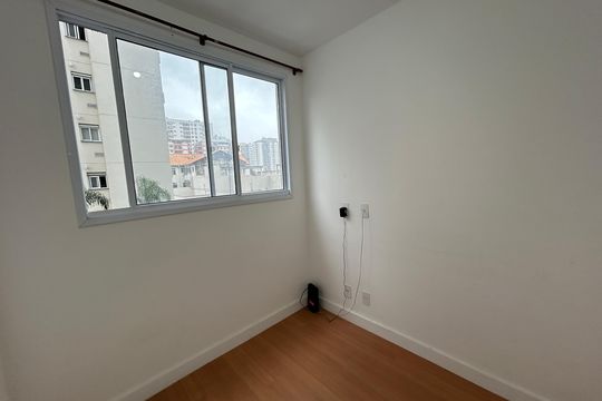 Quarto 1 de apartamento para alugar com 2 quartos, 33m² em Todos Os Santos, Rio de Janeiro