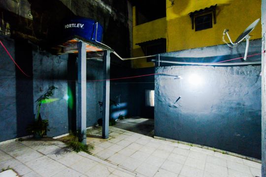 Quintal de casa à venda com 6 quartos, 257m² em Jardim Almeida Prado, Guarulhos