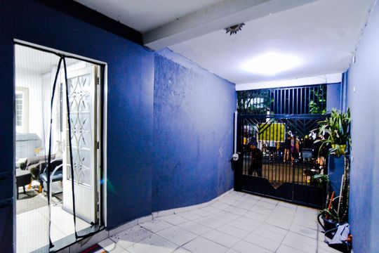 Garagem de casa à venda com 6 quartos, 257m² em Jardim Almeida Prado, Guarulhos