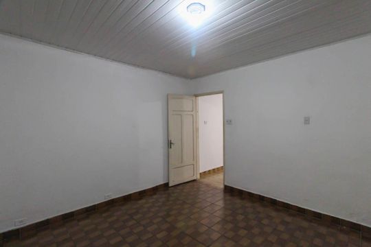 Casa 2 - Quarto de casa à venda com 6 quartos, 250m² em Vila Santa Virginia, São Paulo