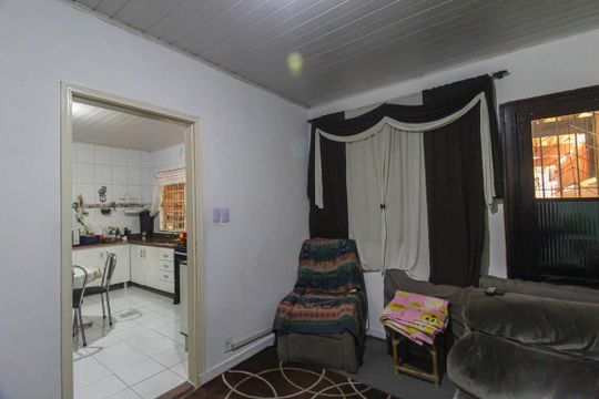 Sala de casa à venda com 6 quartos, 250m² em Vila Santa Virginia, São Paulo