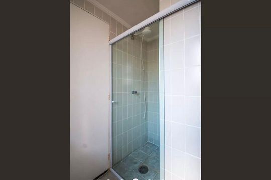 Banheiro de kitnet/studio à venda com 1 quarto, 46m² em Centro, Campinas
