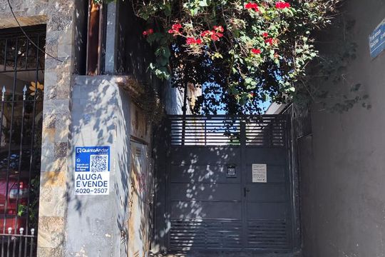 Fachada de casa de condomínio à venda com 5 quartos, 100m² em Jardim Brasil , São Paulo