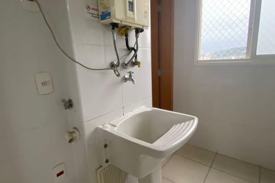Área de serviço de apartamento para alugar com 3 quartos, 94m² em Tamboré, Santana de Parnaíba