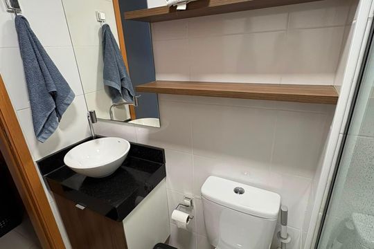 Banheiro de apartamento para alugar com 2 quartos, 45m² em Parque Industrial, Campinas