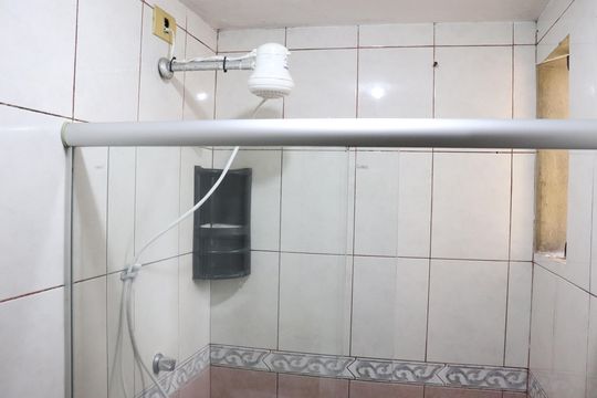 Banheiro de apartamento para alugar com 1 quarto, 30m² em Centro, Campos dos Goytacazes