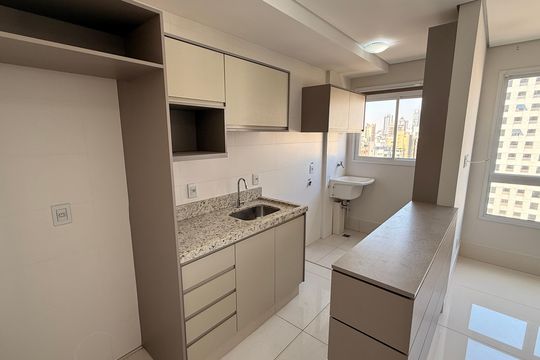 Cozinha de apartamento à venda com 2 quartos, 66m² em Setor Bueno, Goiânia