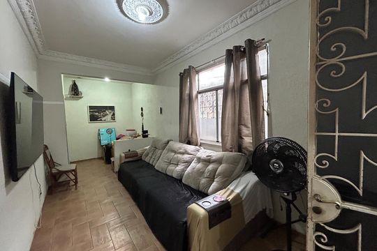 Sala de casa para alugar com 2 quartos, 90m² em Turiaçú, Rio de Janeiro