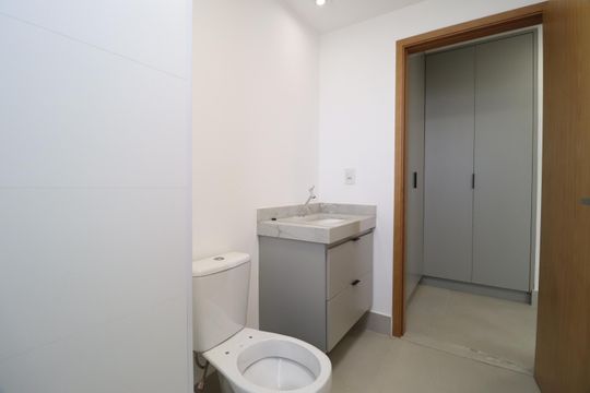 Banheiro do Quarto 2 de apartamento para alugar com 2 quartos, 86m² em Jardim Sul, Uberlândia