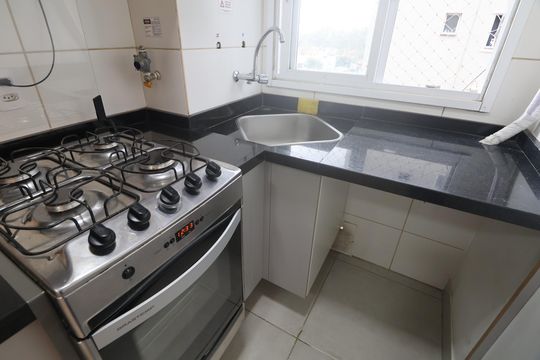 Cozinha - Armários de apartamento para alugar com 2 quartos, 48m² em Marechal Rondon, Canoas