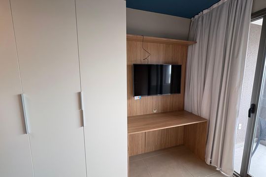 Sala de kitnet/studio para alugar com 1 quarto, 35m² em Cidade Monções, São Paulo