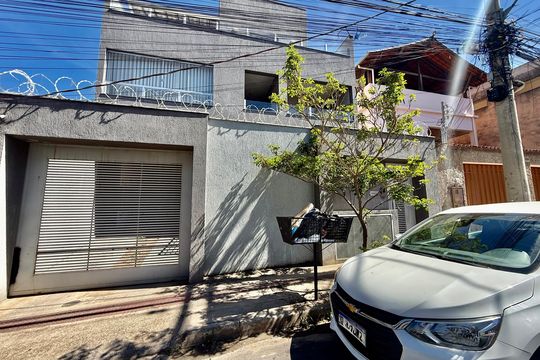 Fachada de casa de condomínio à venda com 2 quartos, 80m² em Novo Progresso, Belo Horizonte