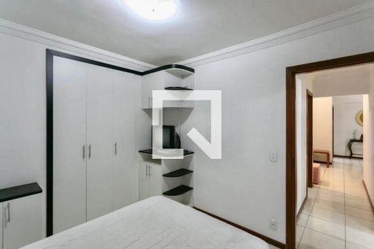 Suíte de apartamento para alugar com 2 quartos, 65m² em Buritis, Belo Horizonte