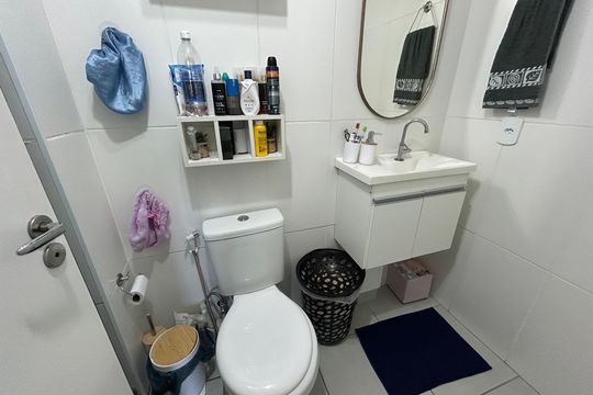 Banheiro de apartamento para alugar com 2 quartos, 50m² em Campinho, Rio de Janeiro