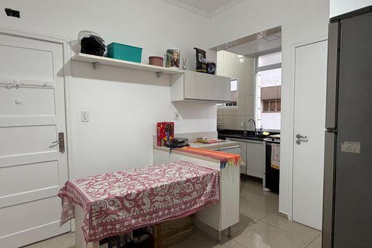 Cozinha e Área de Serviço de apartamento para alugar com 3 quartos, 130m² em Gonzaga, Santos