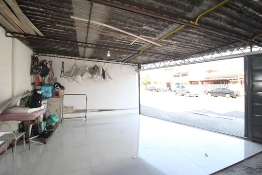 Garagem de casa para alugar com 4 quartos, 150m² em Imirim, São Paulo