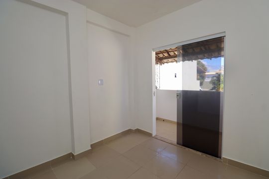 Quarto 2 de apartamento para alugar com 2 quartos, 90m² em Itapuã, Salvador