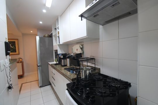 Cozinha de apartamento à venda com 3 quartos, 96m² em Barra Olímpica, Rio de Janeiro