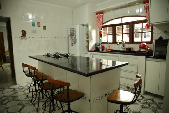 Cozinha  de casa à venda com 4 quartos, 388m² em Chácara Royal Park, São Bernardo do Campo