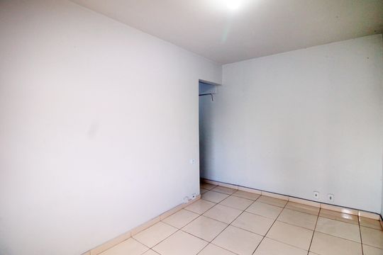 Sala de apartamento à venda com 2 quartos, 53m² em Olaria, Rio de Janeiro