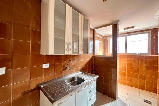 Cozinha e Área de Serviço de apartamento para alugar com 1 quarto, 53m² em Cambuí, Campinas