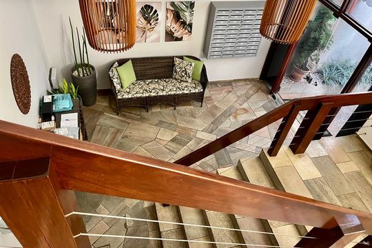 Hall social de apartamento para alugar com 1 quarto, 53m² em Cambuí, Campinas