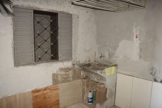 Área de serviço de casa para alugar com 3 quartos, 70m² em Jardim Rodolfo Pirani, São Paulo