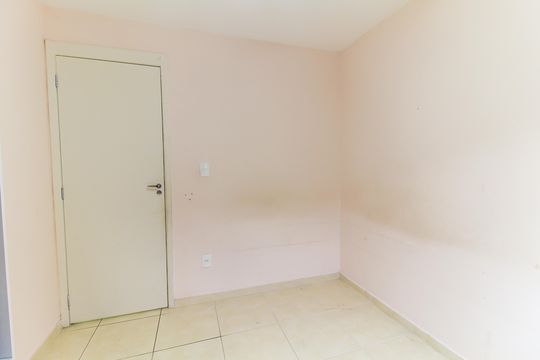 Quarto 2 de apartamento para alugar com 2 quartos, 74m² em Vila Carmosina, São Paulo