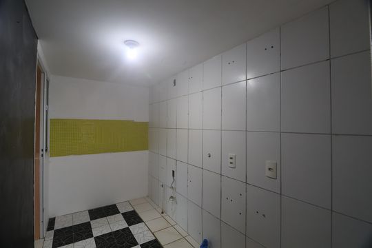 Cozinha de apartamento à venda com 2 quartos, 50m² em Mato Grande, Canoas