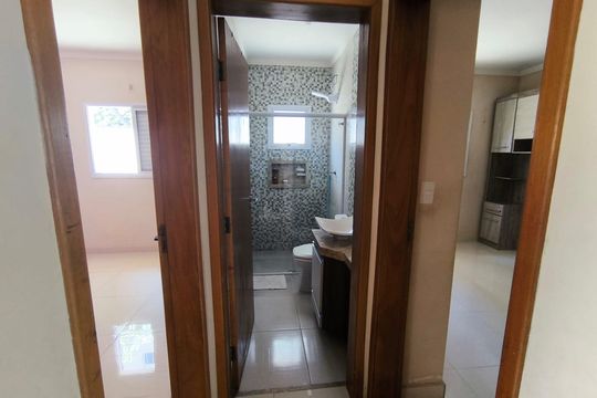 Banheiro de casa para alugar com 2 quartos, 48m² em Residencial Santa Giovana, Jundiaí