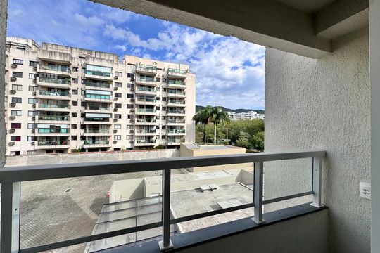 Varanda de apartamento para alugar com 2 quartos, 46m² em Recreio dos Bandeirantes, Rio de Janeiro