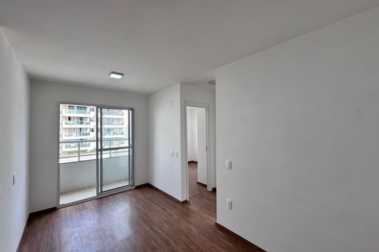 Sala de apartamento para alugar com 2 quartos, 46m² em Recreio dos Bandeirantes, Rio de Janeiro