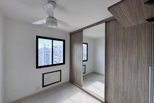Suíte de apartamento para alugar com 3 quartos, 153m² em Recreio dos Bandeirantes, Rio de Janeiro