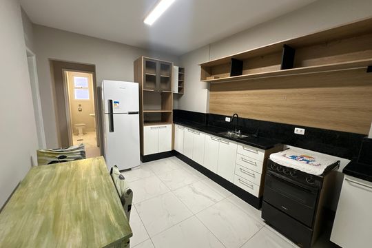 Cozinha de apartamento para alugar com 3 quartos, 191m² em Itararé, São Vicente
