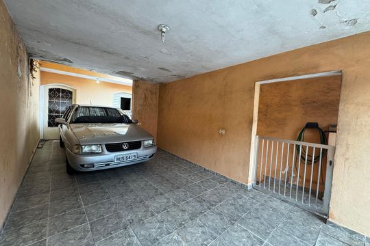 Garagem de casa à venda com 3 quartos, 186m² em Veloso, Osasco