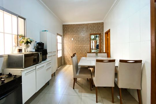 Casa para alugar com 3 quartos, 360m² em Glória, Belo Horizonte