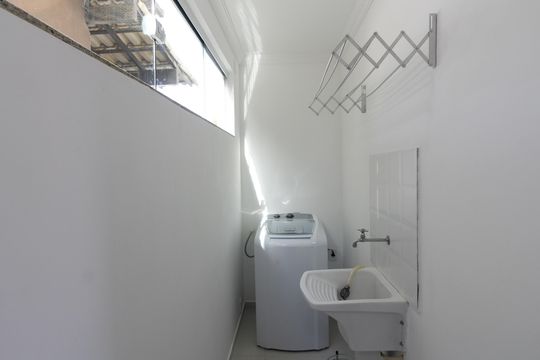 Área de Serviço de apartamento para alugar com 1 quarto, 96m² em Jardim Pero, Cabo Frio